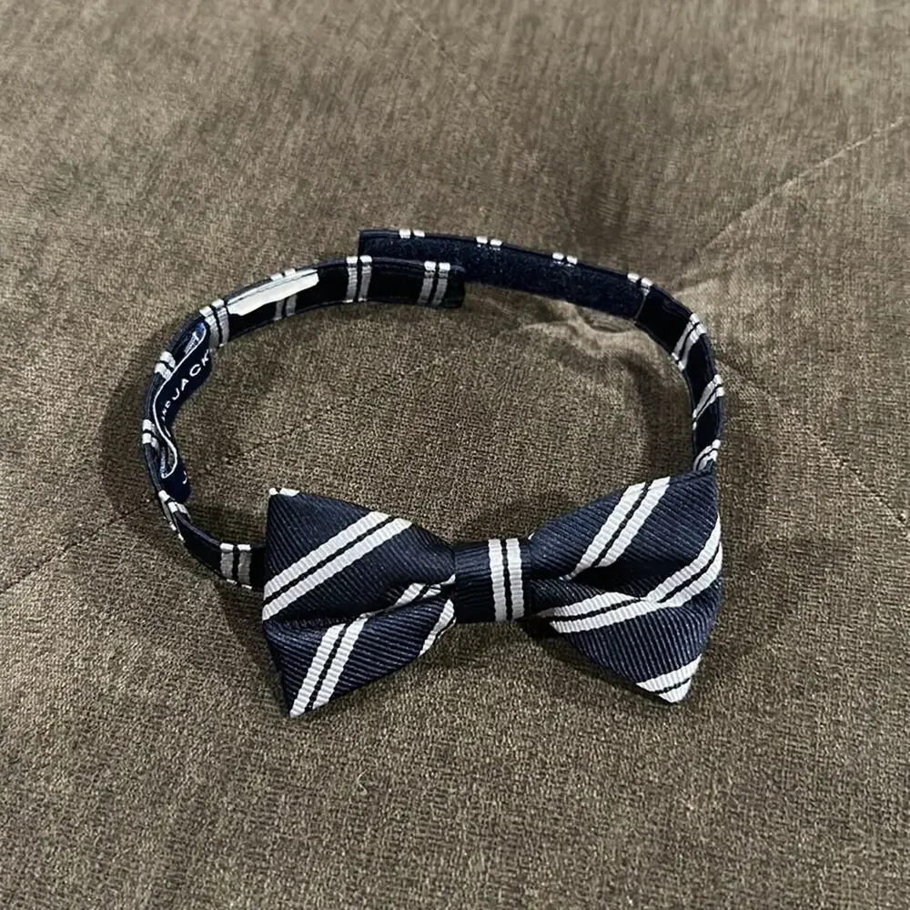 Janie & jack Velcro bow tie